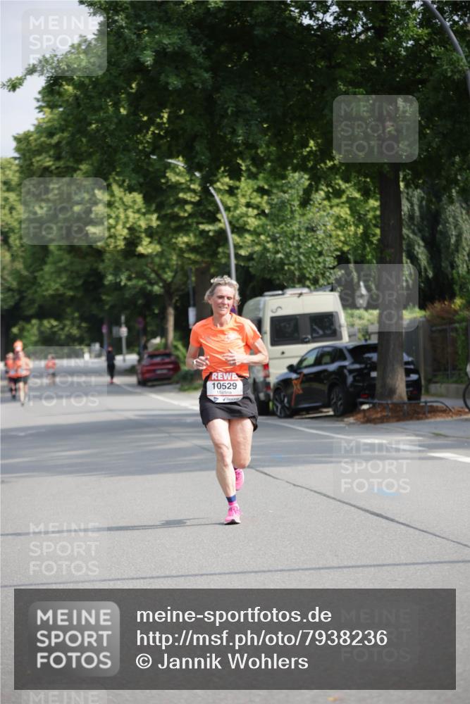 15.06.2025 - REWE Women's Run Jannik Wohlers http://msf.ph/oto/7938236 15.06.2025 08:43:56 Laufen 10529 meine-sportfotos.de