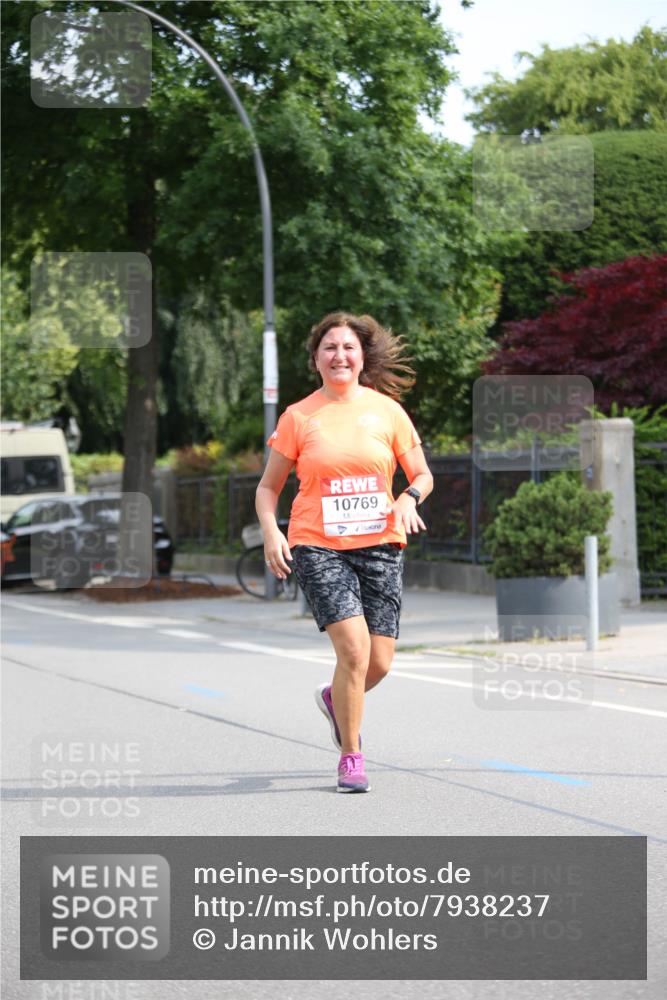 15.06.2025 - REWE Women's Run Jannik Wohlers http://msf.ph/oto/7938237 15.06.2025 09:55:59 Laufen 10769 meine-sportfotos.de