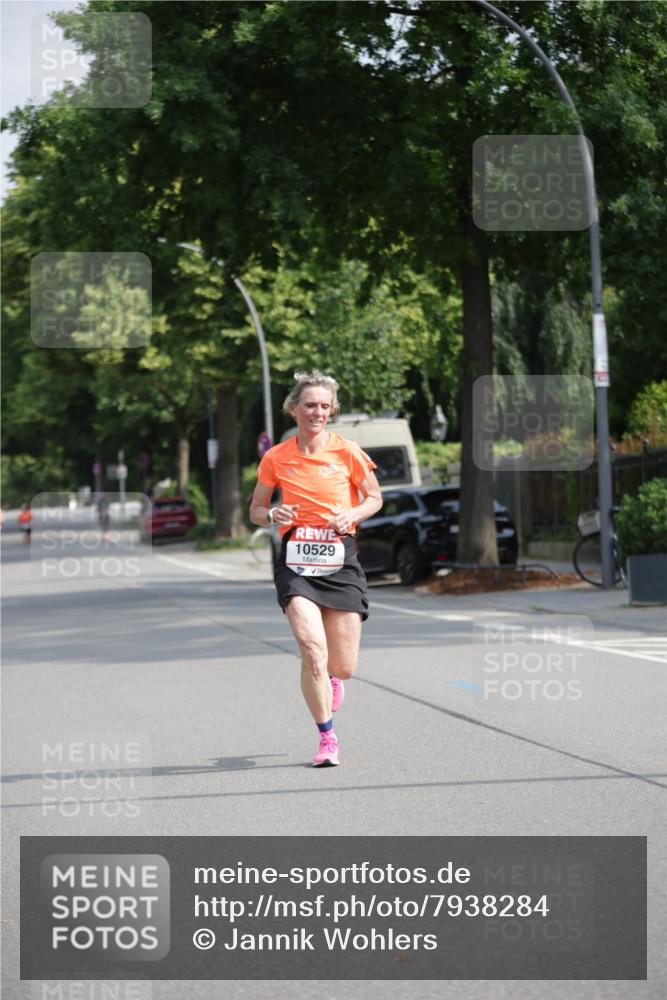 15.06.2025 - REWE Women's Run Jannik Wohlers http://msf.ph/oto/7938284 15.06.2025 08:43:57 Laufen 10529 meine-sportfotos.de