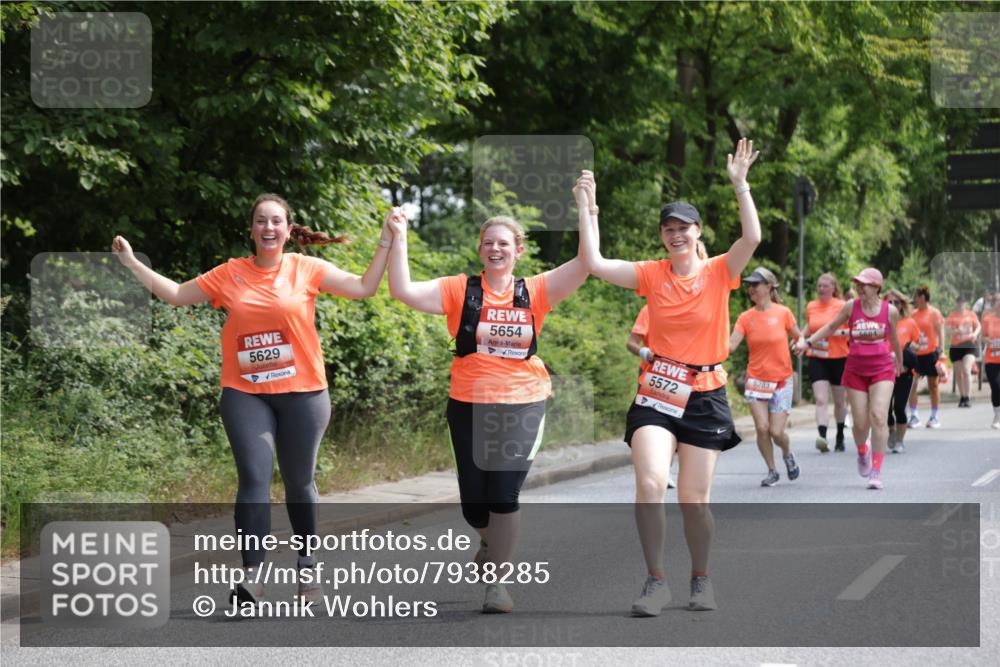15.06.2025 - REWE Women's Run Jannik Wohlers http://msf.ph/oto/7938285 15.06.2025 10:14:24 Laufen 5629, 5654, 5572, 5203 meine-sportfotos.de