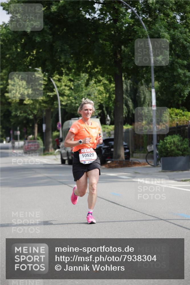 15.06.2025 - REWE Women's Run Jannik Wohlers http://msf.ph/oto/7938304 15.06.2025 08:43:57 Laufen 10529 meine-sportfotos.de