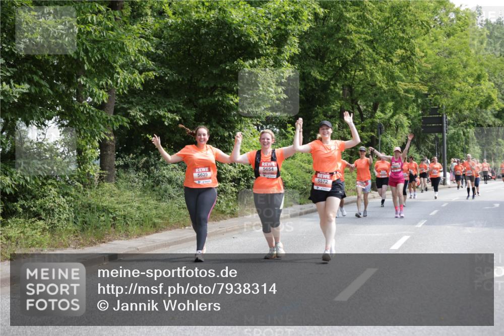 15.06.2025 - REWE Women's Run Jannik Wohlers http://msf.ph/oto/7938314 15.06.2025 10:14:25 Laufen 5654, 5629, 5572 meine-sportfotos.de