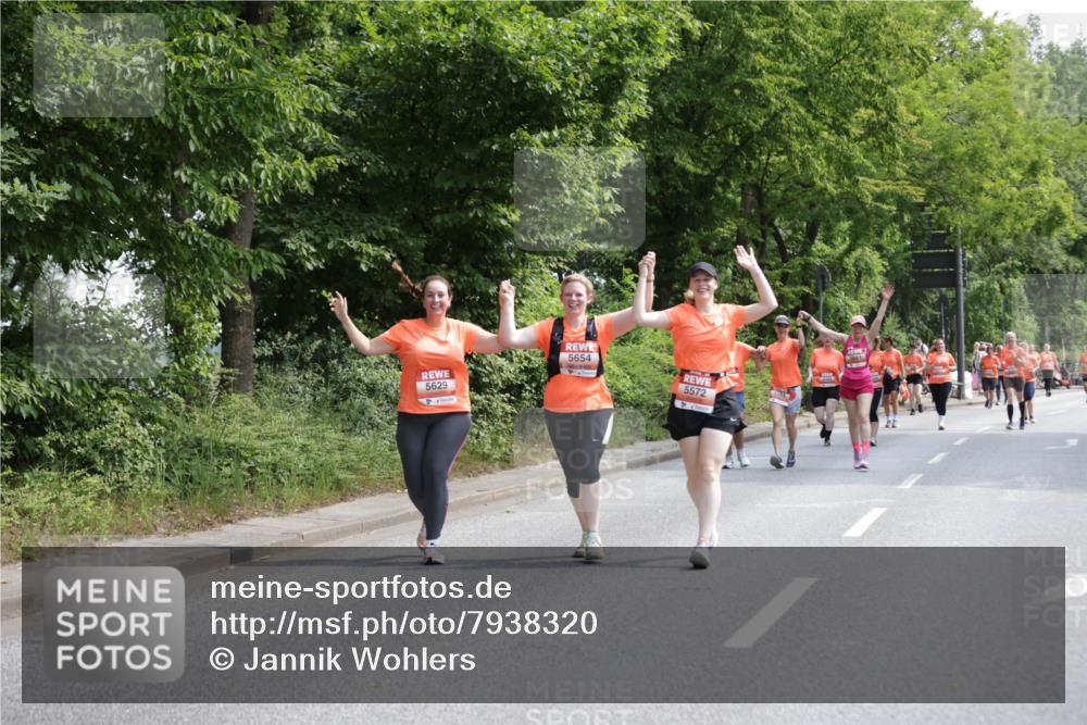 15.06.2025 - REWE Women's Run Jannik Wohlers http://msf.ph/oto/7938320 15.06.2025 10:14:25 Laufen 5654, 5629, 5572 meine-sportfotos.de