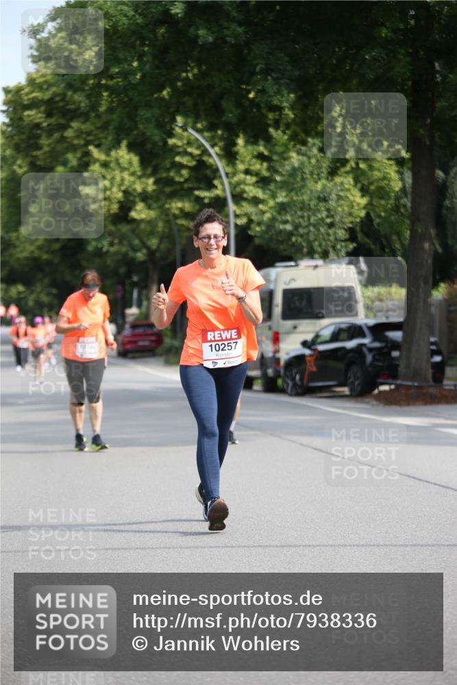 15.06.2025 - REWE Women's Run Jannik Wohlers http://msf.ph/oto/7938336 15.06.2025 09:56:09 Laufen 10749, 10257 meine-sportfotos.de