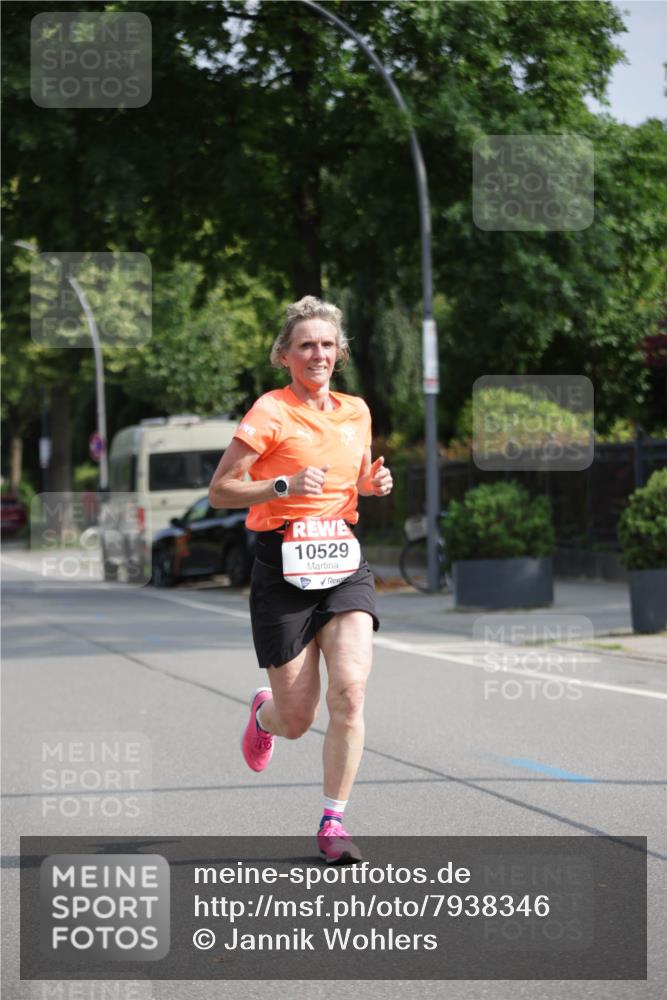 15.06.2025 - REWE Women's Run Jannik Wohlers http://msf.ph/oto/7938346 15.06.2025 08:43:58 Laufen 10529 meine-sportfotos.de