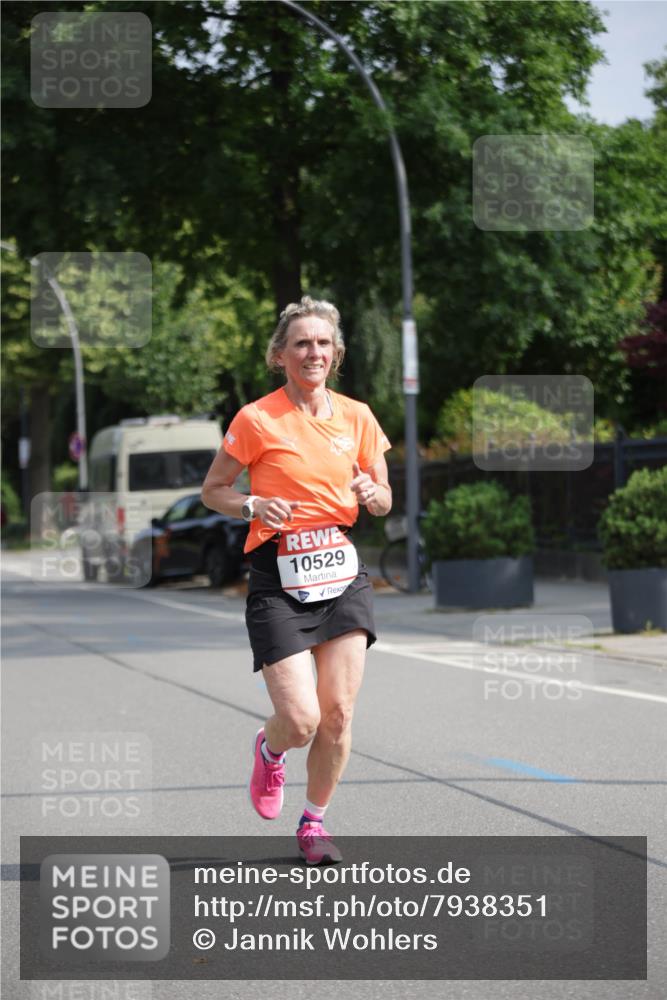 15.06.2025 - REWE Women's Run Jannik Wohlers http://msf.ph/oto/7938351 15.06.2025 08:43:58 Laufen 10529 meine-sportfotos.de