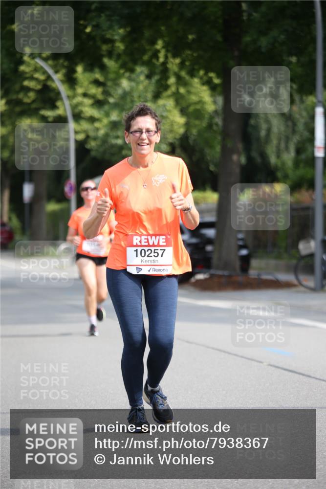 15.06.2025 - REWE Women's Run Jannik Wohlers http://msf.ph/oto/7938367 15.06.2025 09:56:10 Laufen 10257 meine-sportfotos.de
