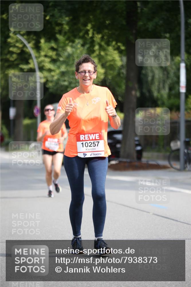 15.06.2025 - REWE Women's Run Jannik Wohlers http://msf.ph/oto/7938373 15.06.2025 09:56:10 Laufen 10257 meine-sportfotos.de