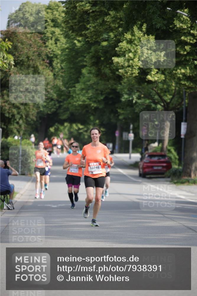 15.06.2025 - REWE Women's Run Jannik Wohlers http://msf.ph/oto/7938391 15.06.2025 08:44:08 Laufen 10748 meine-sportfotos.de