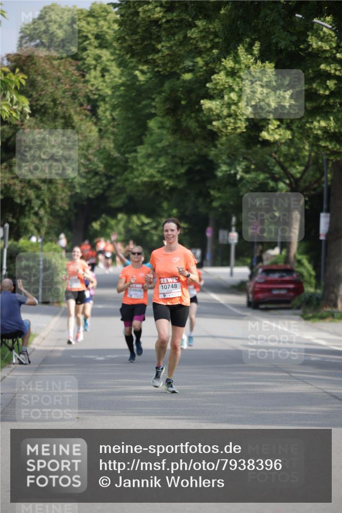 15.06.2025 - REWE Women's Run Jannik Wohlers http://msf.ph/oto/7938396 15.06.2025 08:44:08 Laufen 10748 meine-sportfotos.de