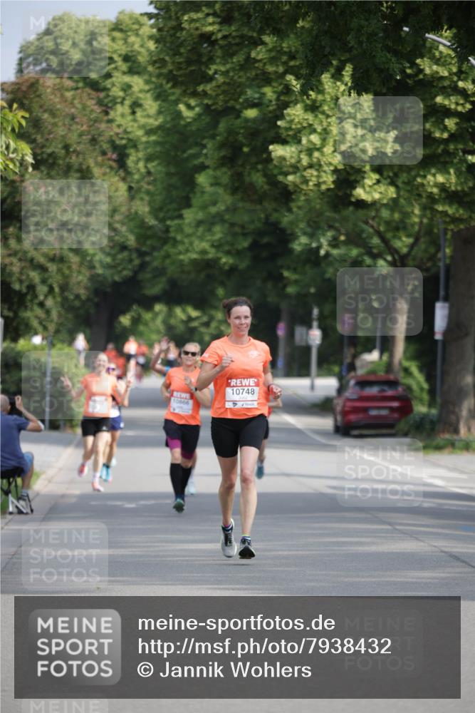 15.06.2025 - REWE Women's Run Jannik Wohlers http://msf.ph/oto/7938432 15.06.2025 08:44:09 Laufen 10866, 10748 meine-sportfotos.de