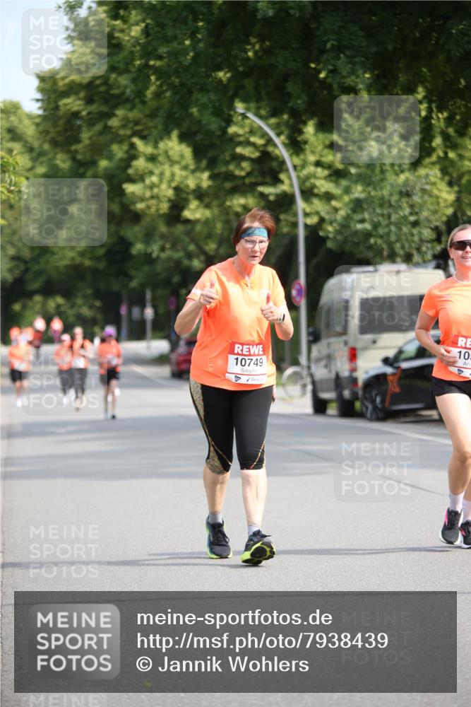 15.06.2025 - REWE Women's Run Jannik Wohlers http://msf.ph/oto/7938439 15.06.2025 09:56:13 Laufen 10749 meine-sportfotos.de