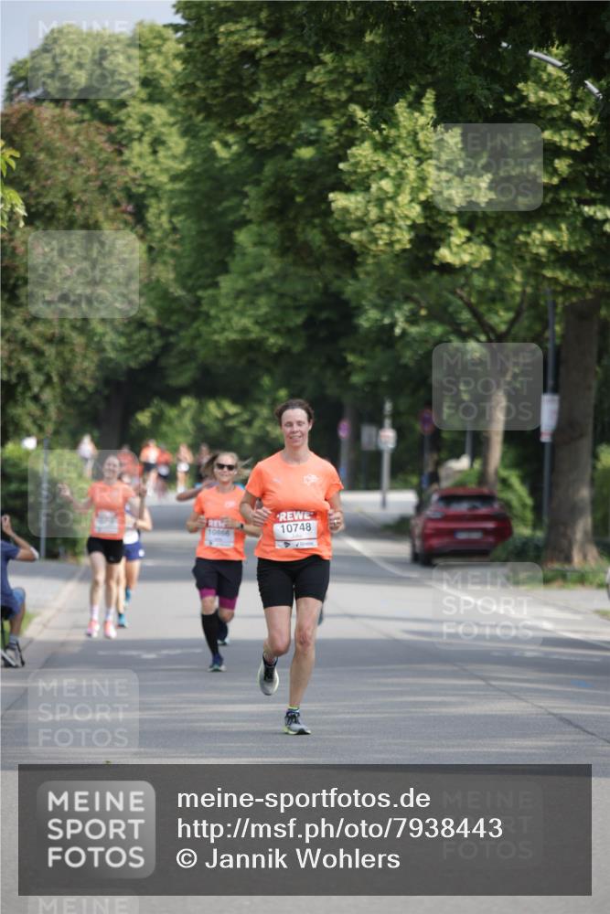 15.06.2025 - REWE Women's Run Jannik Wohlers http://msf.ph/oto/7938443 15.06.2025 08:44:09 Laufen 10748 meine-sportfotos.de