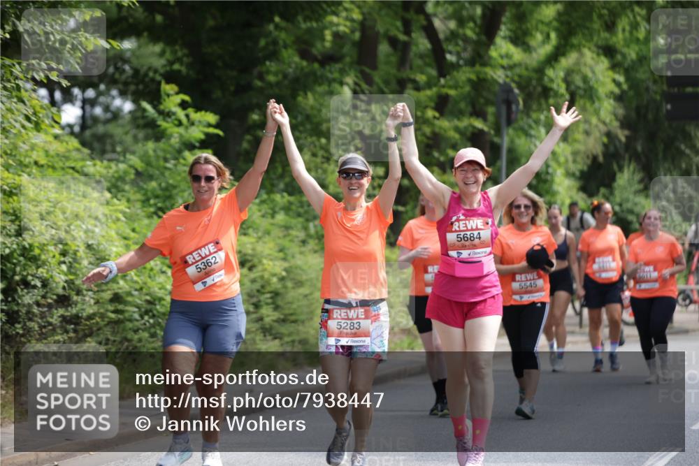 15.06.2025 - REWE Women's Run Jannik Wohlers http://msf.ph/oto/7938447 15.06.2025 10:14:27 Laufen 5362, 5283, 4, 5684, 5545 meine-sportfotos.de