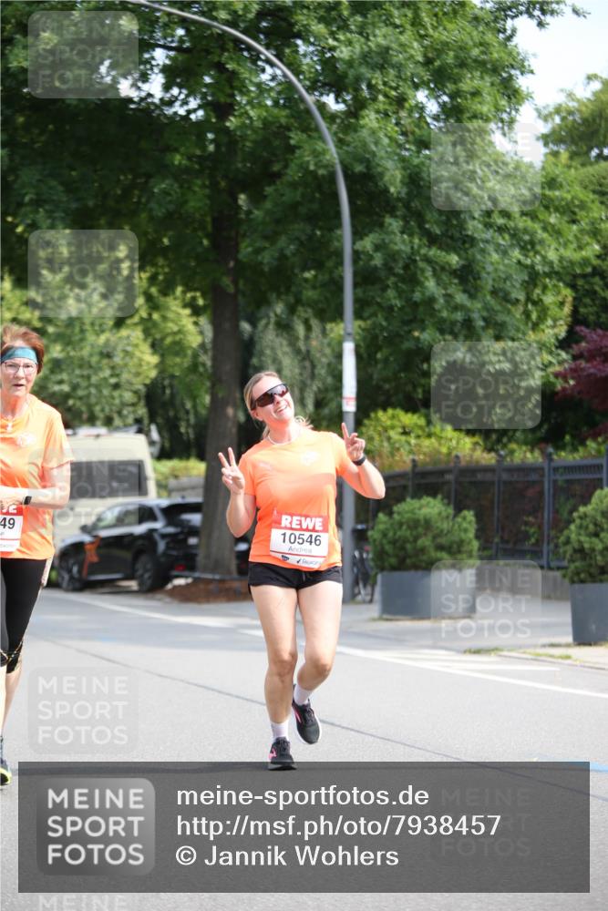 15.06.2025 - REWE Women's Run Jannik Wohlers http://msf.ph/oto/7938457 15.06.2025 09:56:14 Laufen 49, 10546 meine-sportfotos.de