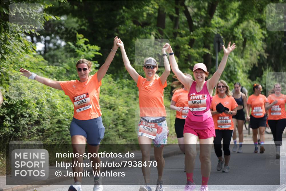 15.06.2025 - REWE Women's Run Jannik Wohlers http://msf.ph/oto/7938470 15.06.2025 10:14:27 Laufen 5362, 5283, 5684, 54, 6011, 5545 meine-sportfotos.de