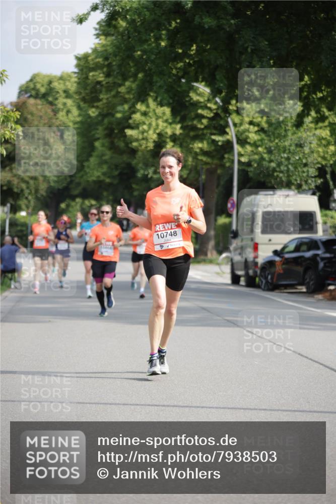 15.06.2025 - REWE Women's Run Jannik Wohlers http://msf.ph/oto/7938503 15.06.2025 08:44:13 Laufen 10748 meine-sportfotos.de