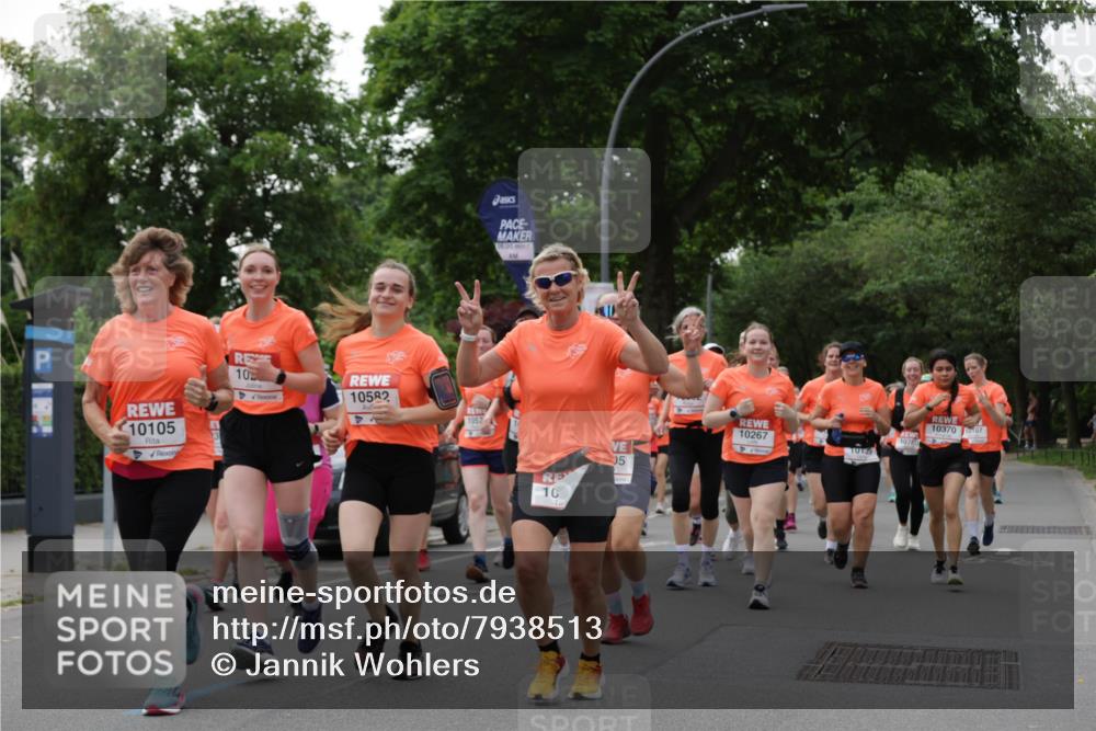 15.06.2025 - REWE Women's Run Jannik Wohlers http://msf.ph/oto/7938513 15.06.2025 08:27:17 Laufen 10105, 10, 10582, 06, 00, 1057, 10267, 39, 95, 10, 10760, 10370, 07 meine-sportfotos.de