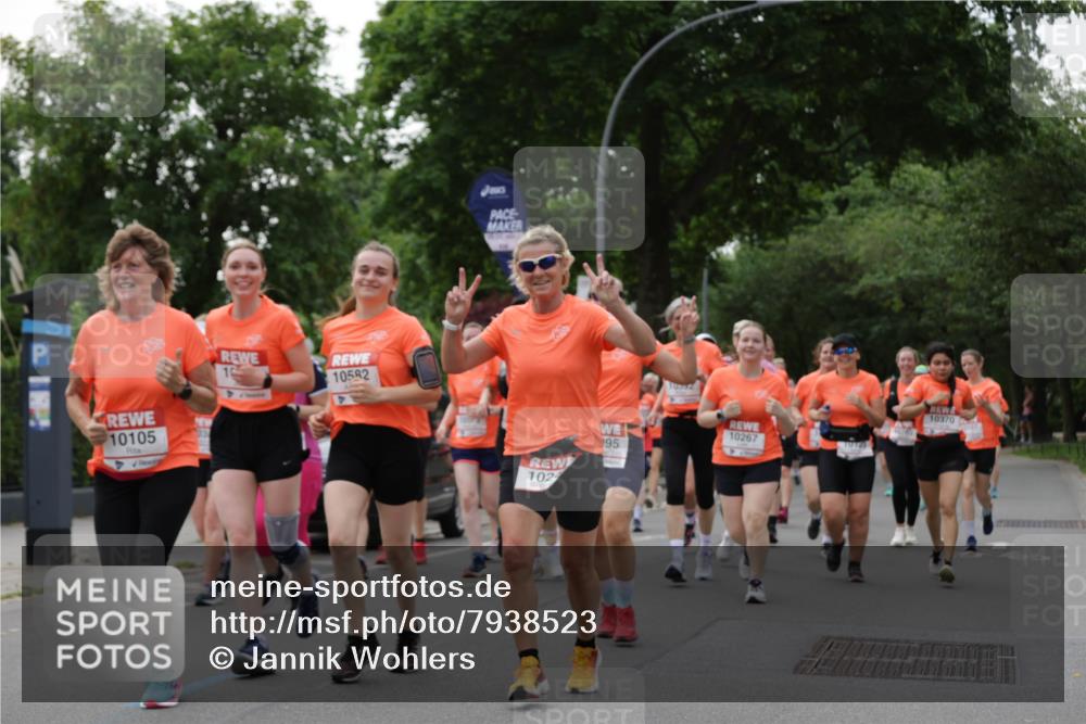15.06.2025 - REWE Women's Run Jannik Wohlers http://msf.ph/oto/7938523 15.06.2025 08:27:18 Laufen 10105, 10, 10582, 10370, 10267, 95, 102 meine-sportfotos.de