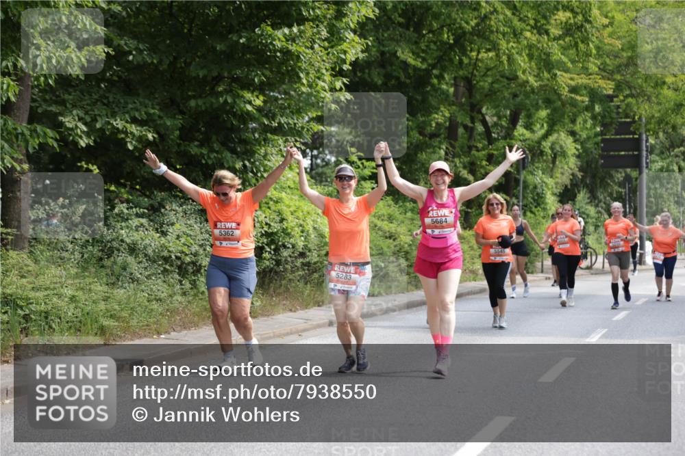 15.06.2025 - REWE Women's Run Jannik Wohlers http://msf.ph/oto/7938550 15.06.2025 10:14:29 Laufen 5362, 5283, 5684, 010, 5545 meine-sportfotos.de