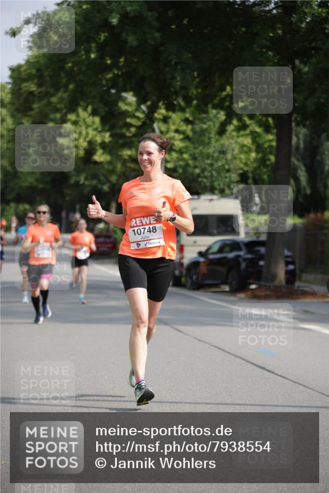 15.06.2025 - REWE Women's Run Jannik Wohlers http://msf.ph/oto/7938554 15.06.2025 08:44:13 Laufen 10748 meine-sportfotos.de