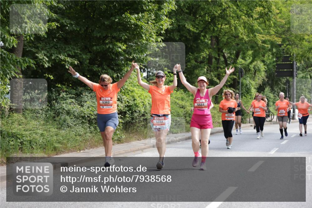 15.06.2025 - REWE Women's Run Jannik Wohlers http://msf.ph/oto/7938568 15.06.2025 10:14:29 Laufen 5362, 5283, 5684, 5545, 010 meine-sportfotos.de