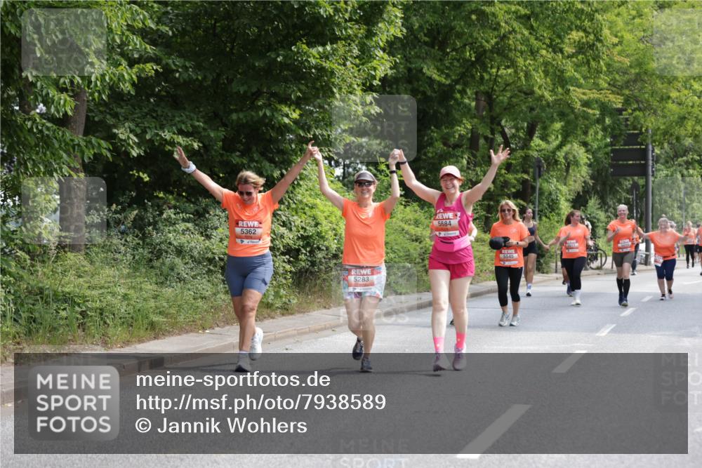 15.06.2025 - REWE Women's Run Jannik Wohlers http://msf.ph/oto/7938589 15.06.2025 10:14:29 Laufen 5362, 5283, 5684, 5011, 010, 5545 meine-sportfotos.de