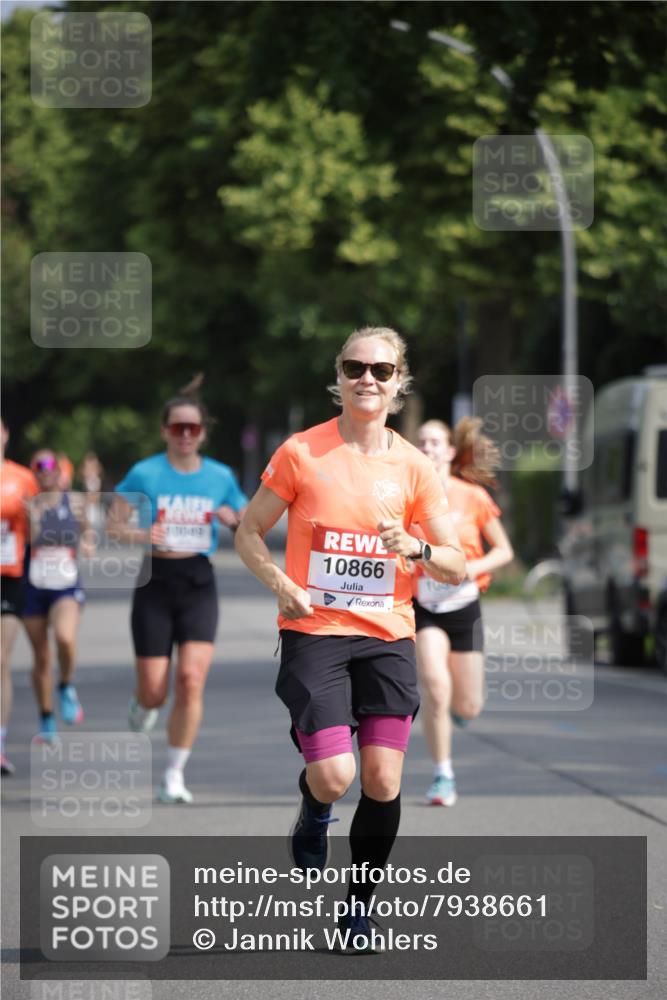 15.06.2025 - REWE Women's Run Jannik Wohlers http://msf.ph/oto/7938661 15.06.2025 08:44:16 Laufen 10866 meine-sportfotos.de