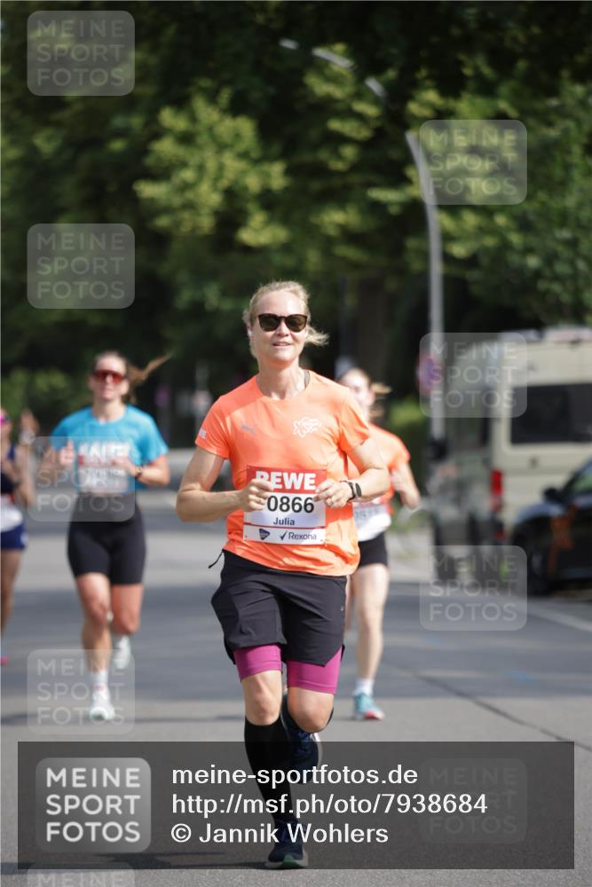 15.06.2025 - REWE Women's Run Jannik Wohlers http://msf.ph/oto/7938684 15.06.2025 08:44:16 Laufen 0866 meine-sportfotos.de