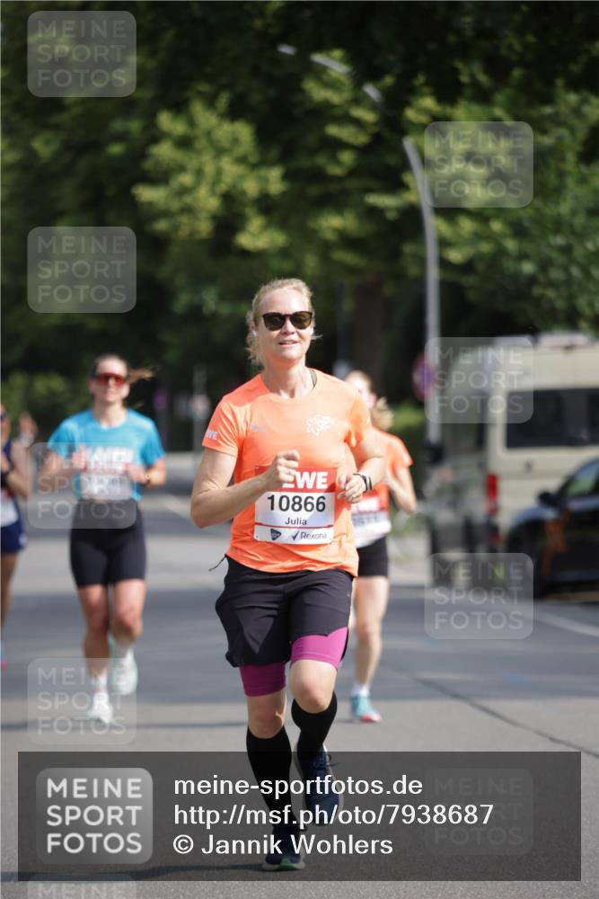 15.06.2025 - REWE Women's Run Jannik Wohlers http://msf.ph/oto/7938687 15.06.2025 08:44:16 Laufen 10866 meine-sportfotos.de