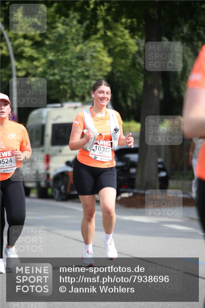 15.06.2025 - REWE Women's Run Jannik Wohlers http://msf.ph/oto/7938696 15.06.2025 09:56:31 Laufen 0524, 1034 meine-sportfotos.de