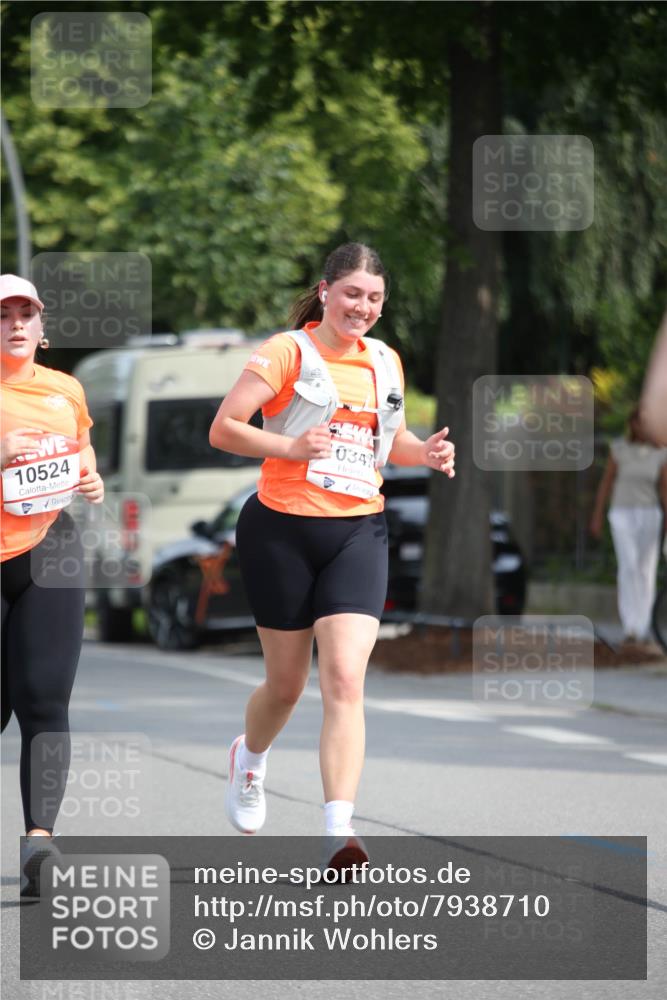 15.06.2025 - REWE Women's Run Jannik Wohlers http://msf.ph/oto/7938710 15.06.2025 09:56:32 Laufen 10524, 034 meine-sportfotos.de