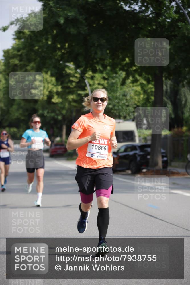 15.06.2025 - REWE Women's Run Jannik Wohlers http://msf.ph/oto/7938755 15.06.2025 08:44:17 Laufen 10866 meine-sportfotos.de