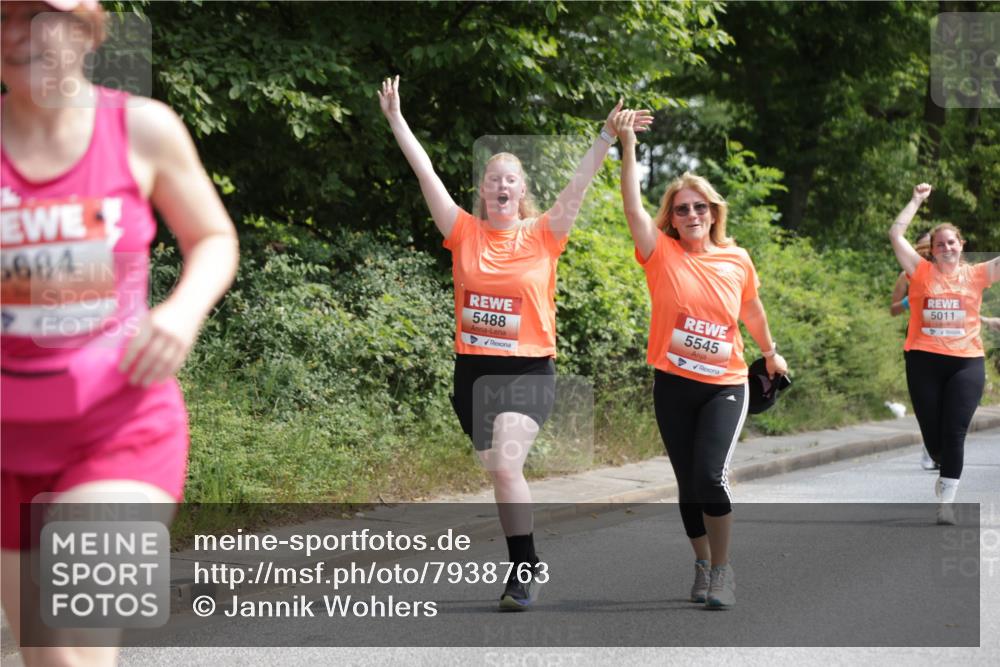 15.06.2025 - REWE Women's Run Jannik Wohlers http://msf.ph/oto/7938763 15.06.2025 10:14:33 Laufen 5684, 5488, 5545, 5011 meine-sportfotos.de