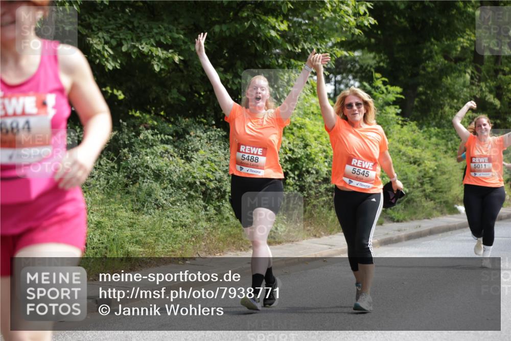 15.06.2025 - REWE Women's Run Jannik Wohlers http://msf.ph/oto/7938771 15.06.2025 10:14:33 Laufen 684, 5488, 5545, 5011 meine-sportfotos.de