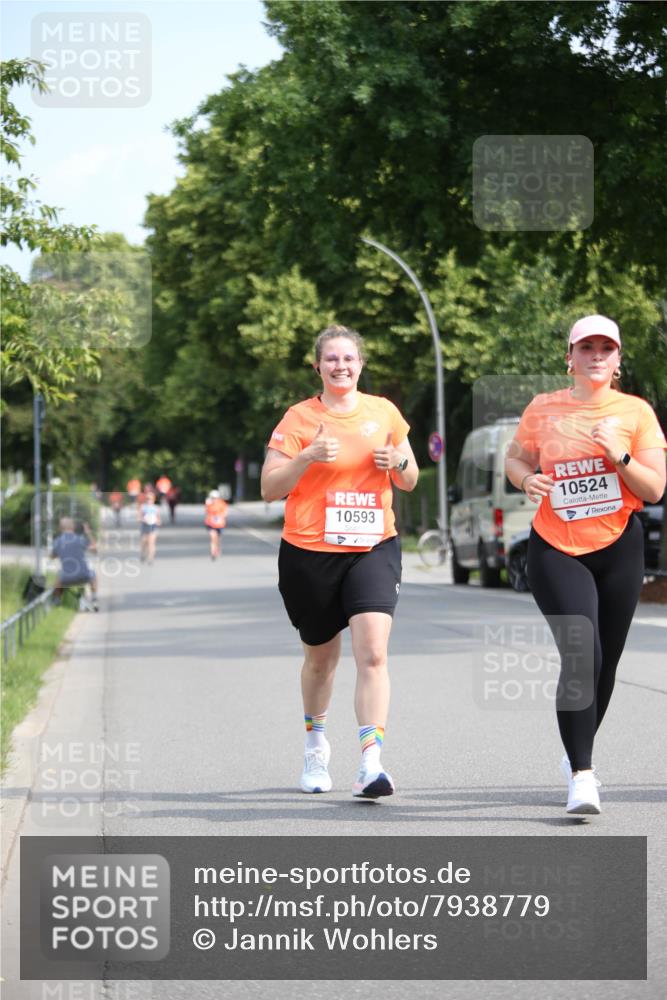 15.06.2025 - REWE Women's Run Jannik Wohlers http://msf.ph/oto/7938779 15.06.2025 09:56:33 Laufen 10524, 10593 meine-sportfotos.de