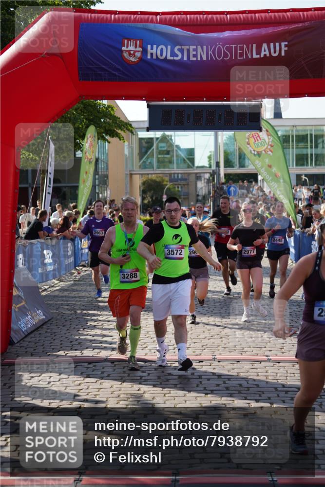 13.06.2025 - Holstenköstenlauf Felixshl http://msf.ph/oto/7938792 13.06.2025 18:05:55 Laufen 2102, 2206, 2445, 2577, 2659, 2954, 2963, 2977, 2980, 3200, 3207, 3266, 3572 meine-sportfotos.de