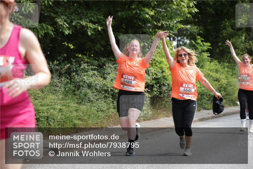 15.06.2025 - REWE Women's Run Jannik Wohlers http://msf.ph/oto/7938795 15.06.2025 10:14:33 Laufen 5488, 5545, 5011 meine-sportfotos.de
