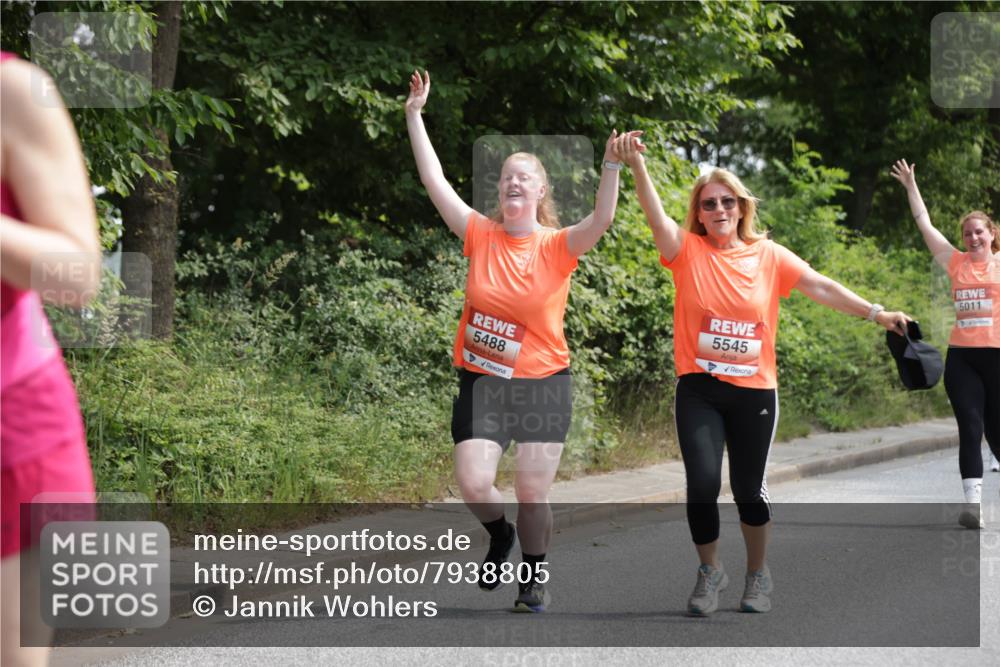 15.06.2025 - REWE Women's Run Jannik Wohlers http://msf.ph/oto/7938805 15.06.2025 10:14:34 Laufen 5488, 5545, 5011 meine-sportfotos.de