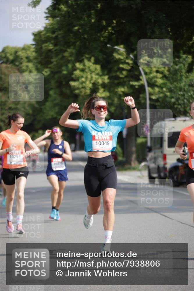 15.06.2025 - REWE Women's Run Jannik Wohlers http://msf.ph/oto/7938806 15.06.2025 08:44:18 Laufen 10256, 10375, 10049 meine-sportfotos.de