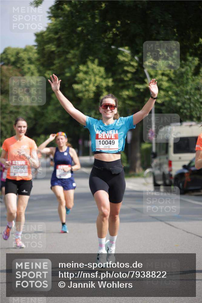 15.06.2025 - REWE Women's Run Jannik Wohlers http://msf.ph/oto/7938822 15.06.2025 08:44:18 Laufen 10256, 10049 meine-sportfotos.de