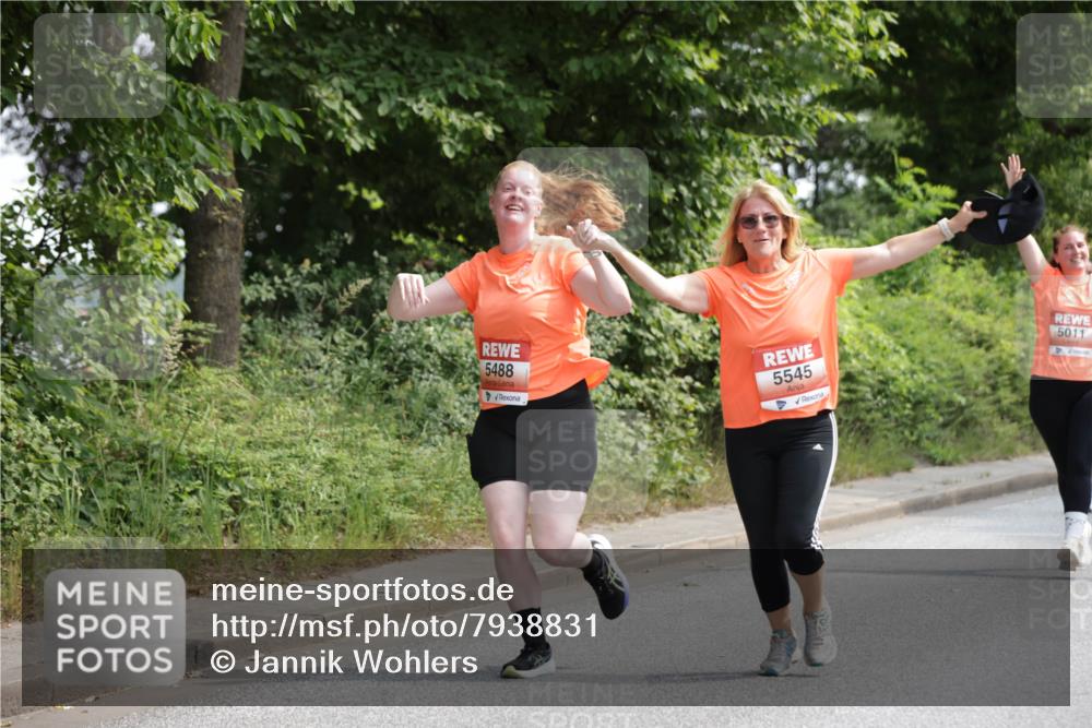 15.06.2025 - REWE Women's Run Jannik Wohlers http://msf.ph/oto/7938831 15.06.2025 10:14:34 Laufen 5488, 5545, 5011 meine-sportfotos.de