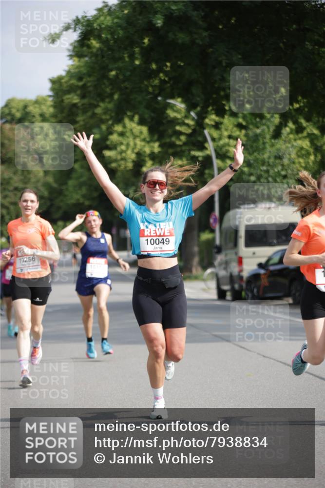 15.06.2025 - REWE Women's Run Jannik Wohlers http://msf.ph/oto/7938834 15.06.2025 08:44:19 Laufen 10256, 10049 meine-sportfotos.de