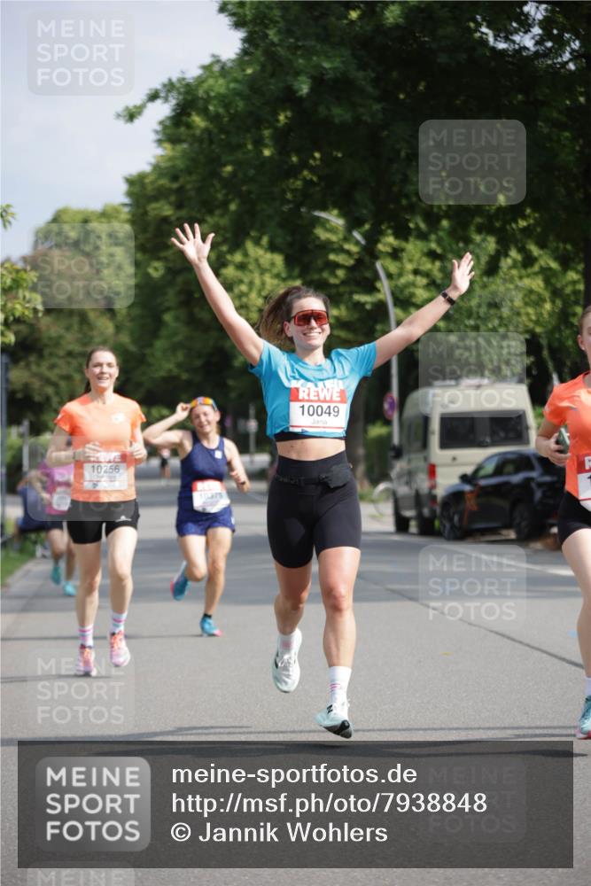 15.06.2025 - REWE Women's Run Jannik Wohlers http://msf.ph/oto/7938848 15.06.2025 08:44:19 Laufen 10256, 10049 meine-sportfotos.de