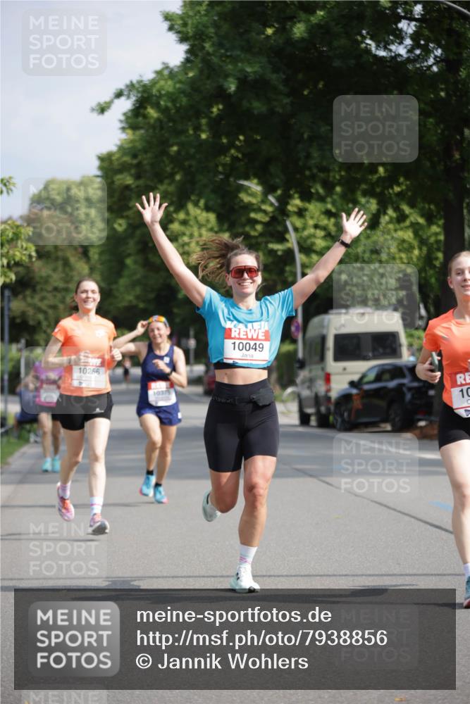 15.06.2025 - REWE Women's Run Jannik Wohlers http://msf.ph/oto/7938856 15.06.2025 08:44:19 Laufen 10256, 10375, 10049, 10 meine-sportfotos.de