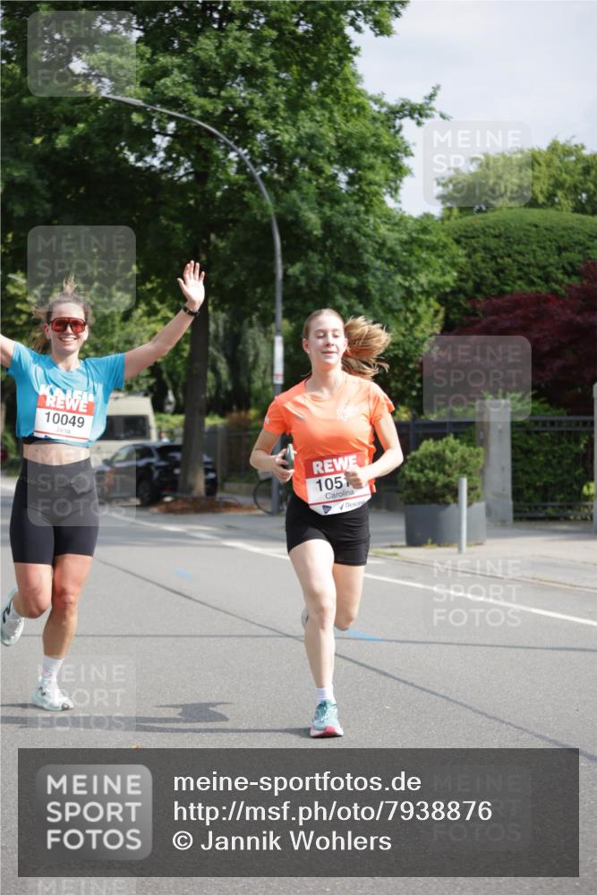 15.06.2025 - REWE Women's Run Jannik Wohlers http://msf.ph/oto/7938876 15.06.2025 08:44:20 Laufen 10049, 1, 105 meine-sportfotos.de