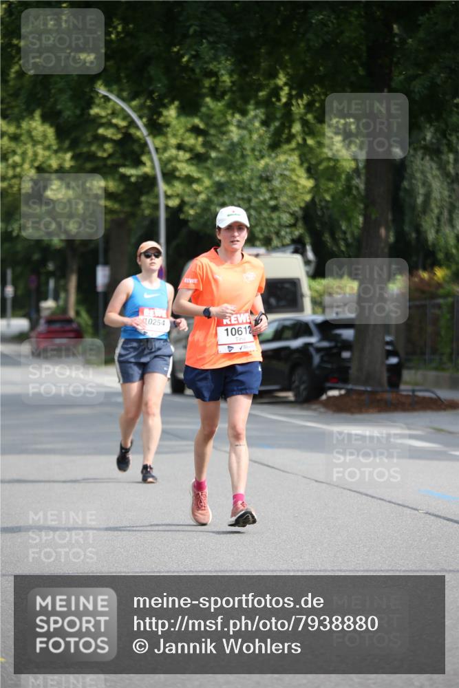 15.06.2025 - REWE Women's Run Jannik Wohlers http://msf.ph/oto/7938880 15.06.2025 09:56:58 Laufen 10254, 10612 meine-sportfotos.de