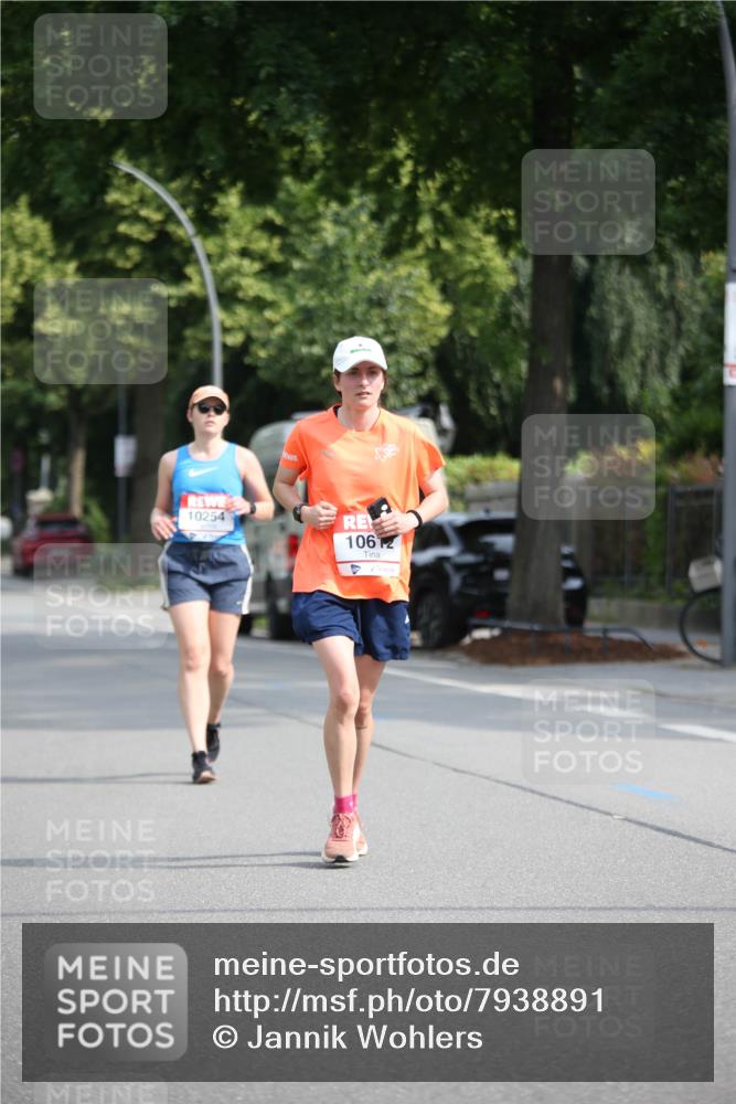 15.06.2025 - REWE Women's Run Jannik Wohlers http://msf.ph/oto/7938891 15.06.2025 09:56:58 Laufen 10254, 1061 meine-sportfotos.de