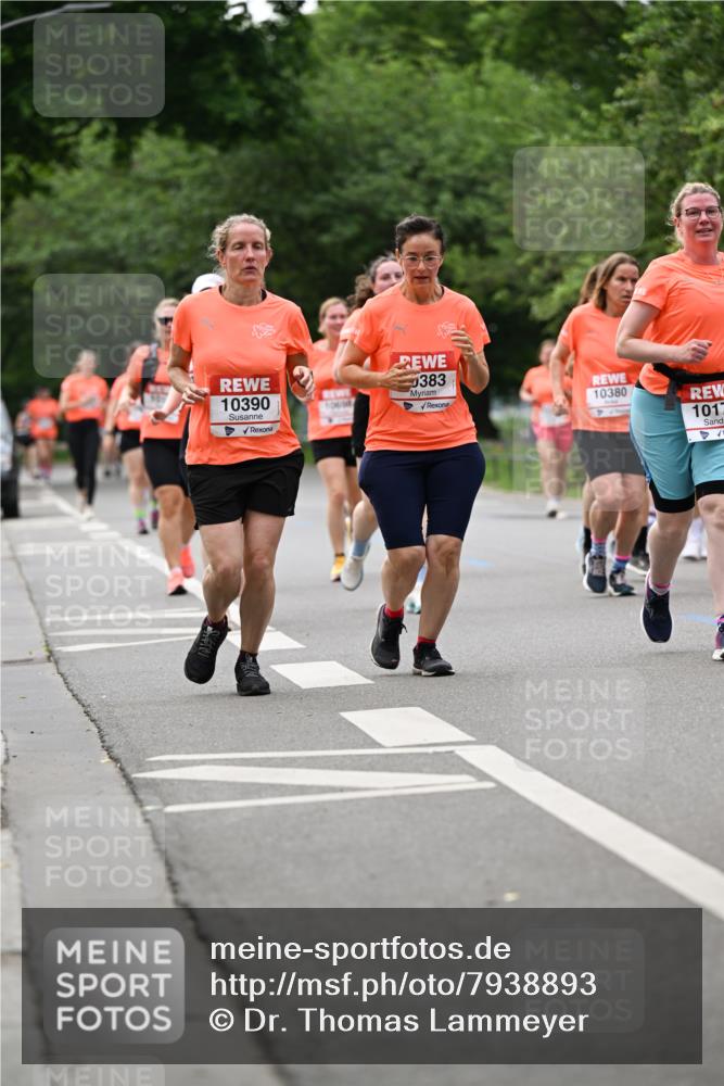 15.06.2025 - REWE Women's Run Dr. Thomas Lammeyer http://msf.ph/oto/7938893 15.06.2025 09:20:16 Laufen 10390, 383, 10380 meine-sportfotos.de