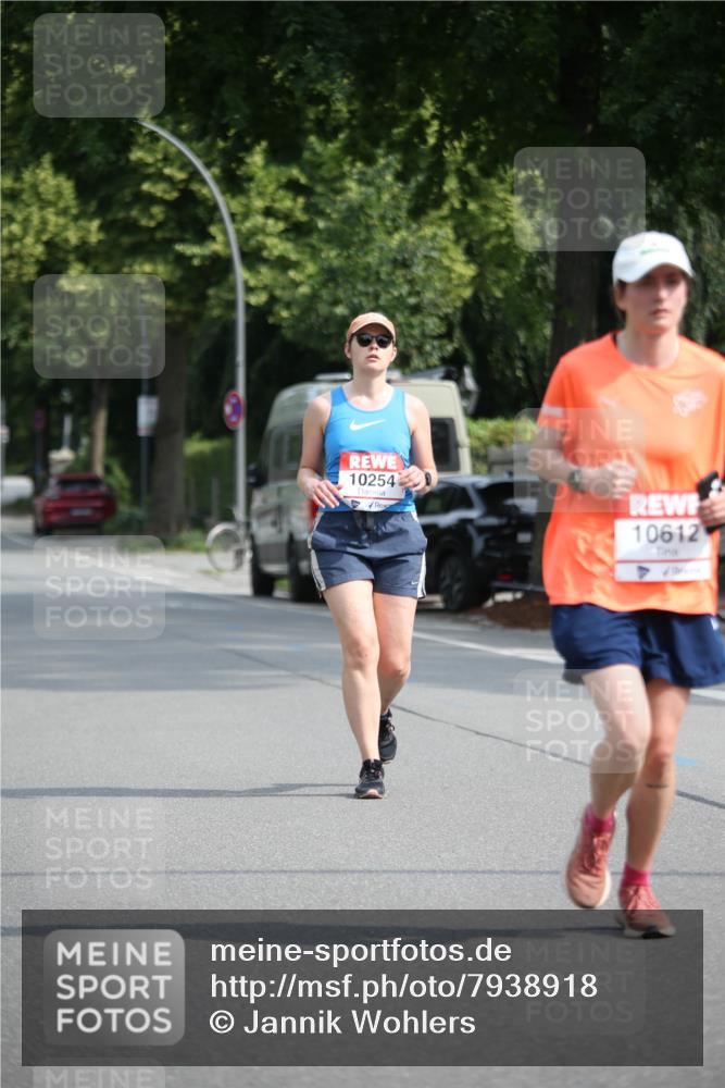 15.06.2025 - REWE Women's Run Jannik Wohlers http://msf.ph/oto/7938918 15.06.2025 09:57:00 Laufen 10254, 10612 meine-sportfotos.de